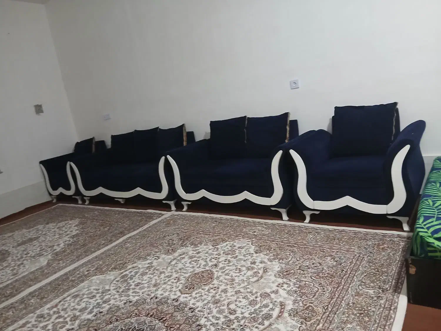 مبل در حد نو میباشد|مبلمان خانگی و میز عسلی|گنبد کاووس, |دیوار