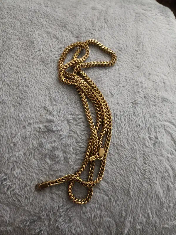 گردنبند|بدلیجات|شاهین دژ, |دیوار