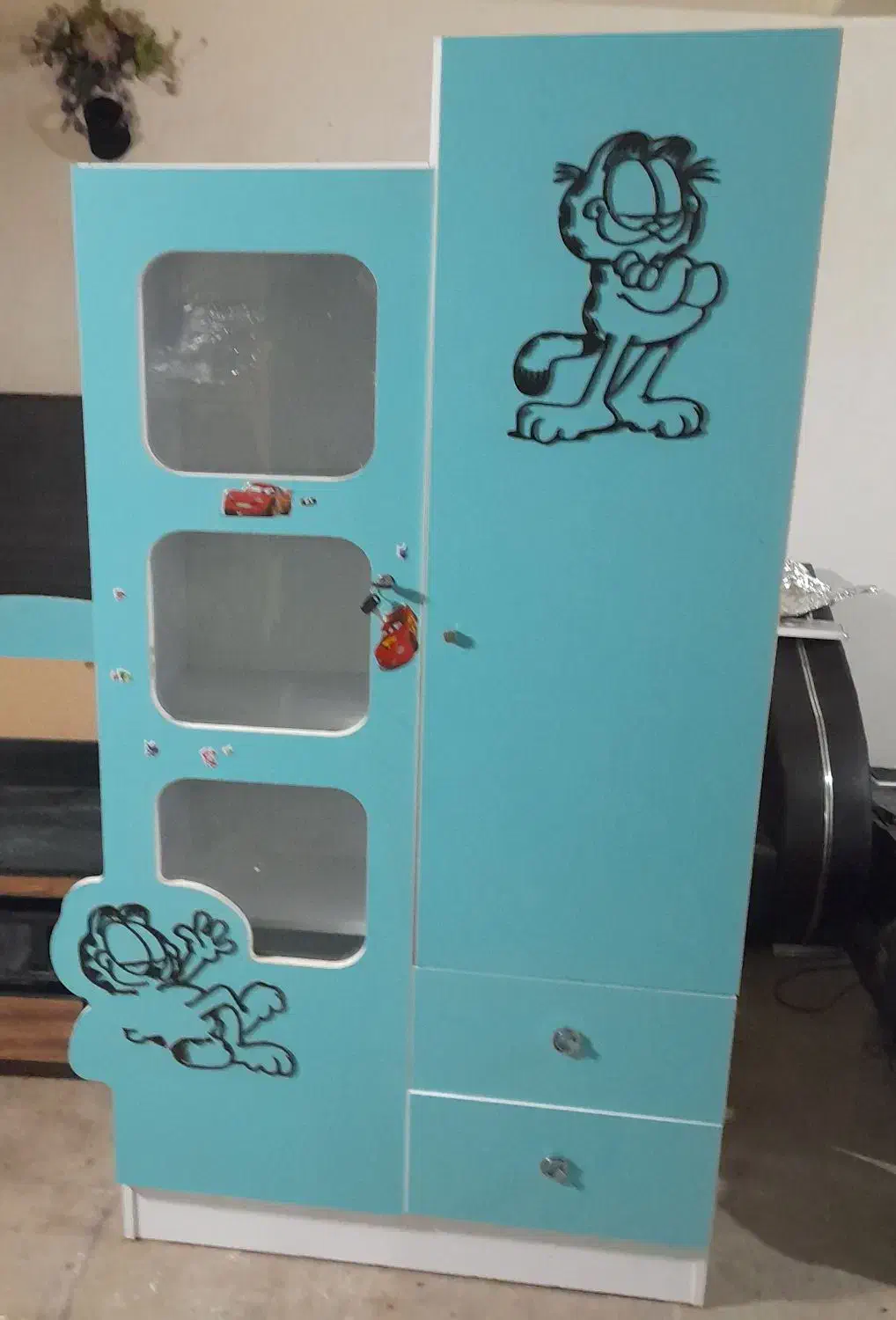 فروش تخت گهواره ای و کمد نوزادی و میز تلوزیون|اسباب و اثاث بچه|شیراز, گویم|دیوار