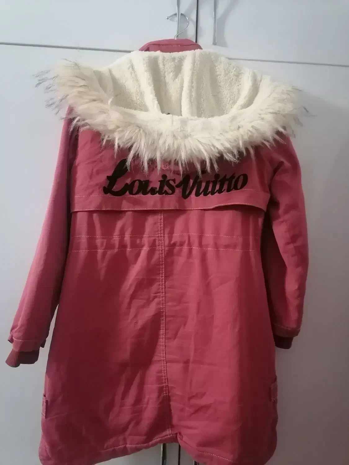 تعدادی کاپشن و مانتو و غیره همگی تمیز سالم|لباس|سبزوار, ولیعصر (نجار آباد)|دیوار