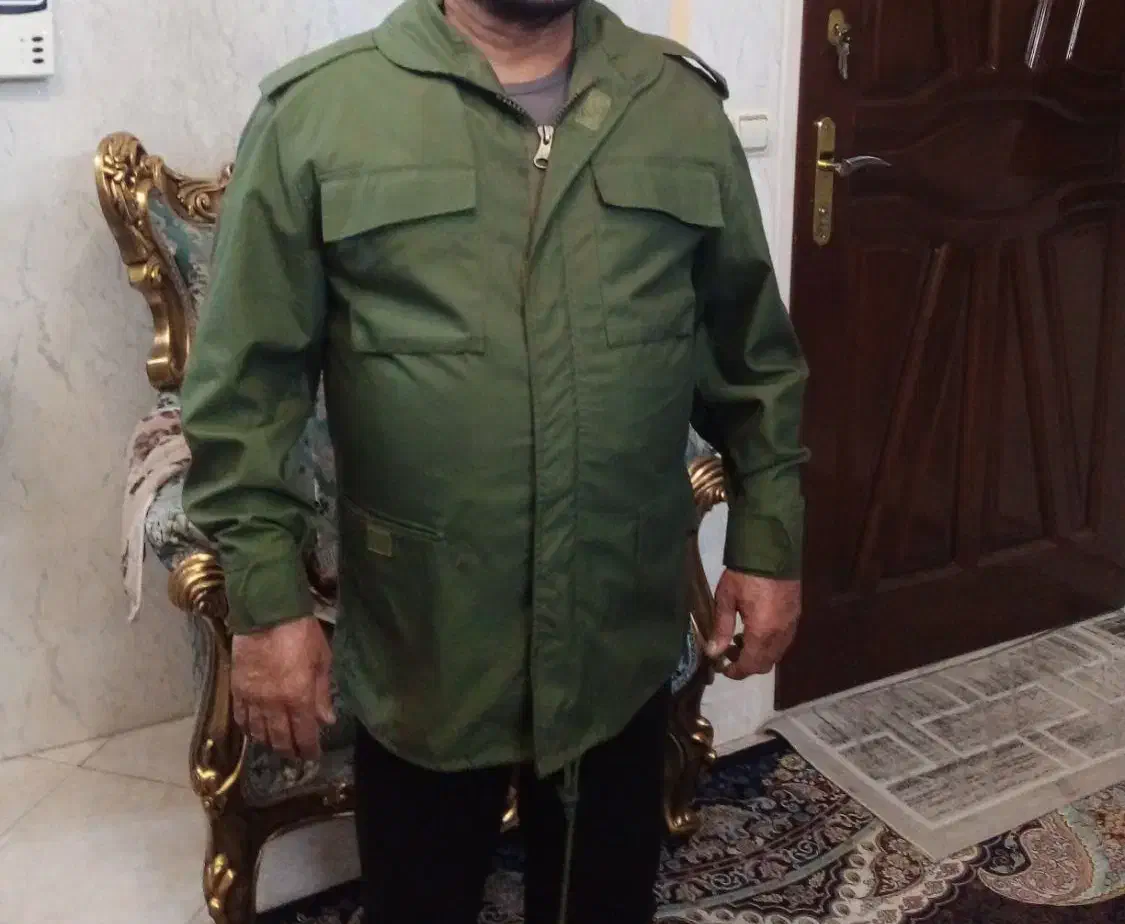 کاپیشن|لباس|تهران, پرستار|دیوار