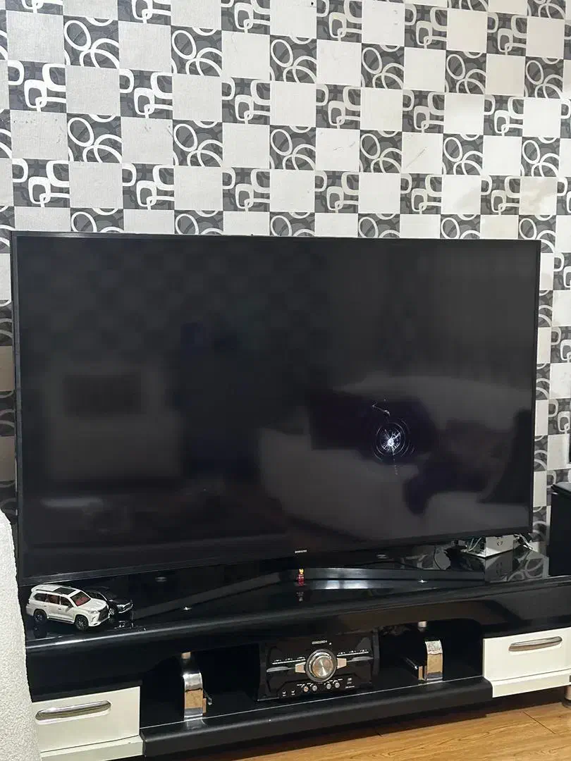 تلویزیون ۷۰ اینچ سامسونگ مدل ku7979|تلویزیون و پروژکتور|تهران, سازمان برنامه جنوبی|دیوار