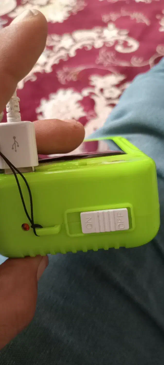 چند عدد وموبایل ویک عددپاور بانک خورشیدی بخونید|لوازم جانبی موبایل و تبلت|سنندج, |دیوار