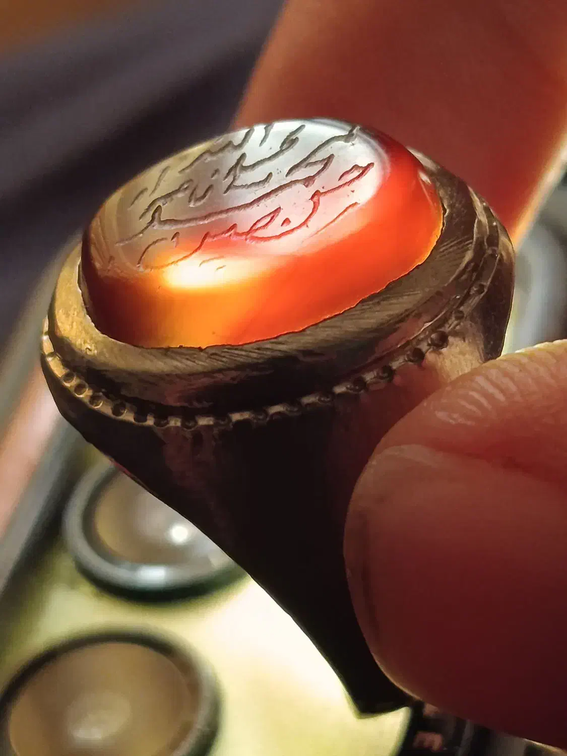 انگشتر برنجی عتیقه قاجاری عقیق یمنی کهنه|کلکسیون اشیاء عتیقه|ملارد, |دیوار