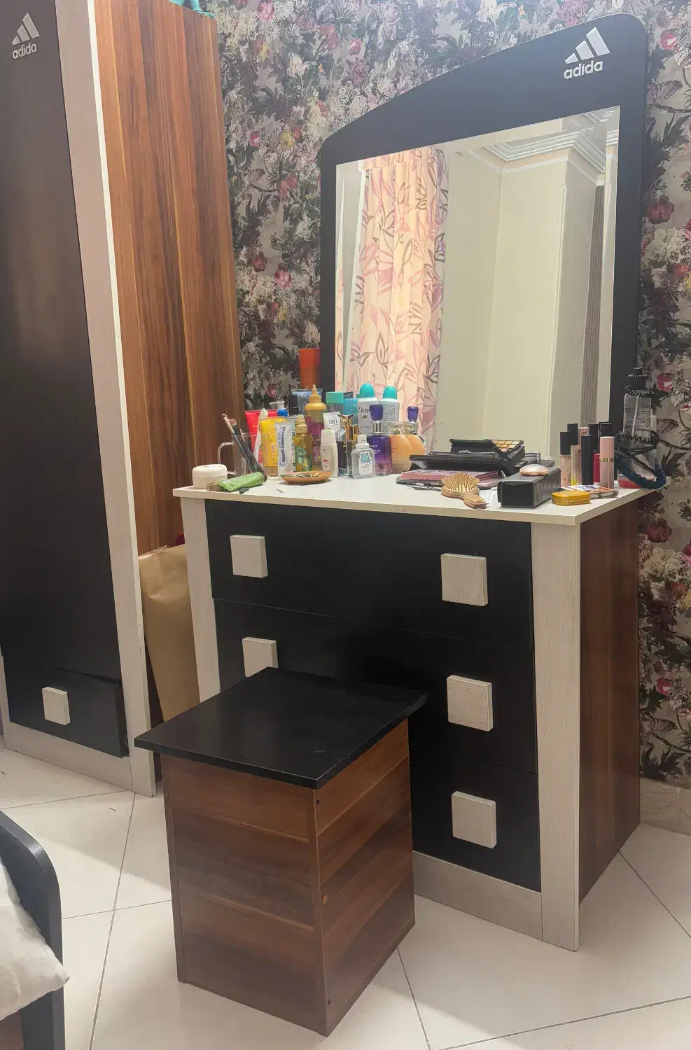 سرویس تخت خواب نوجوان ۸تکه آدیداس|تخت و سرویس خواب|کرج, عظیمیه|دیوار