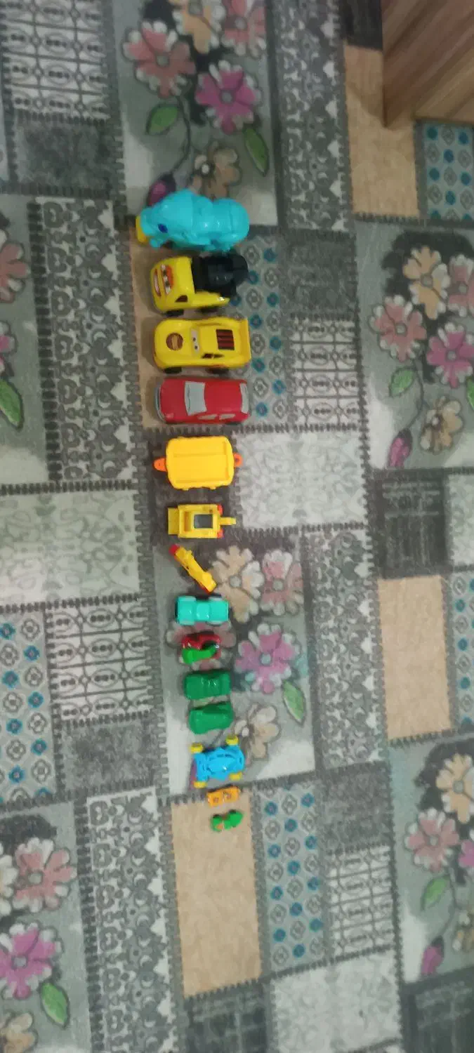 ماشین کوچولو ها.|اسباب‌بازی بچه|جم, |دیوار