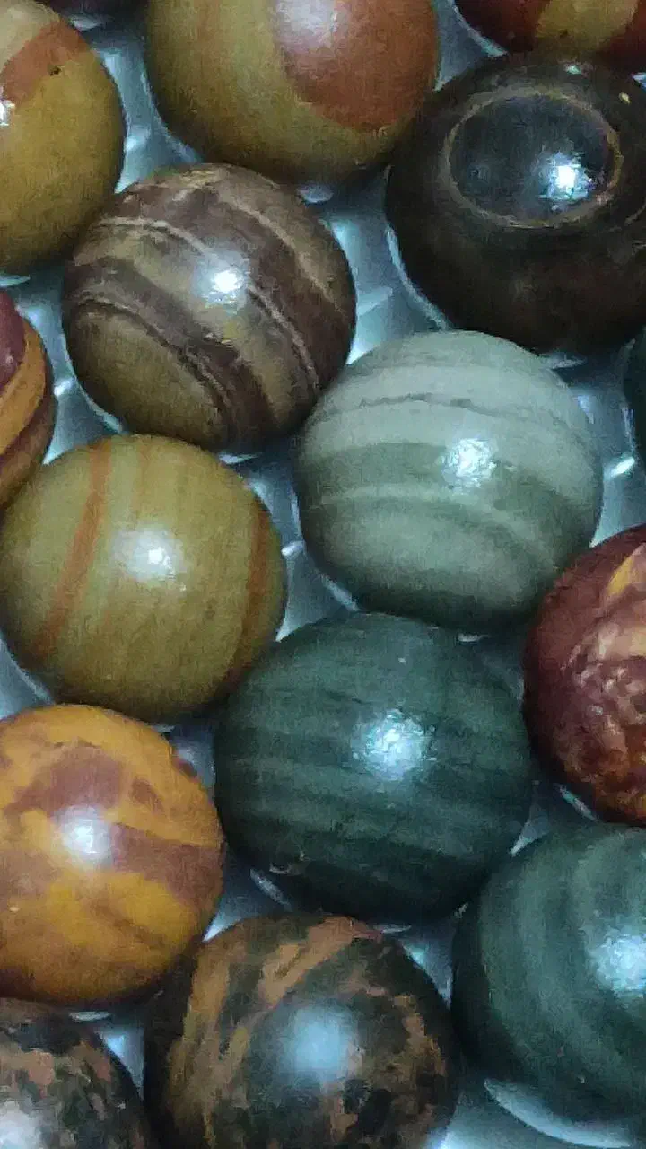 تشله سنگی|اسباب‌‌بازی|اسفراین, |دیوار