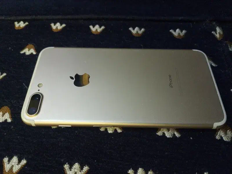 آیفون سون پلاس 128 گیگ|موبایل|تهران, شهرک صادقیه|دیوار