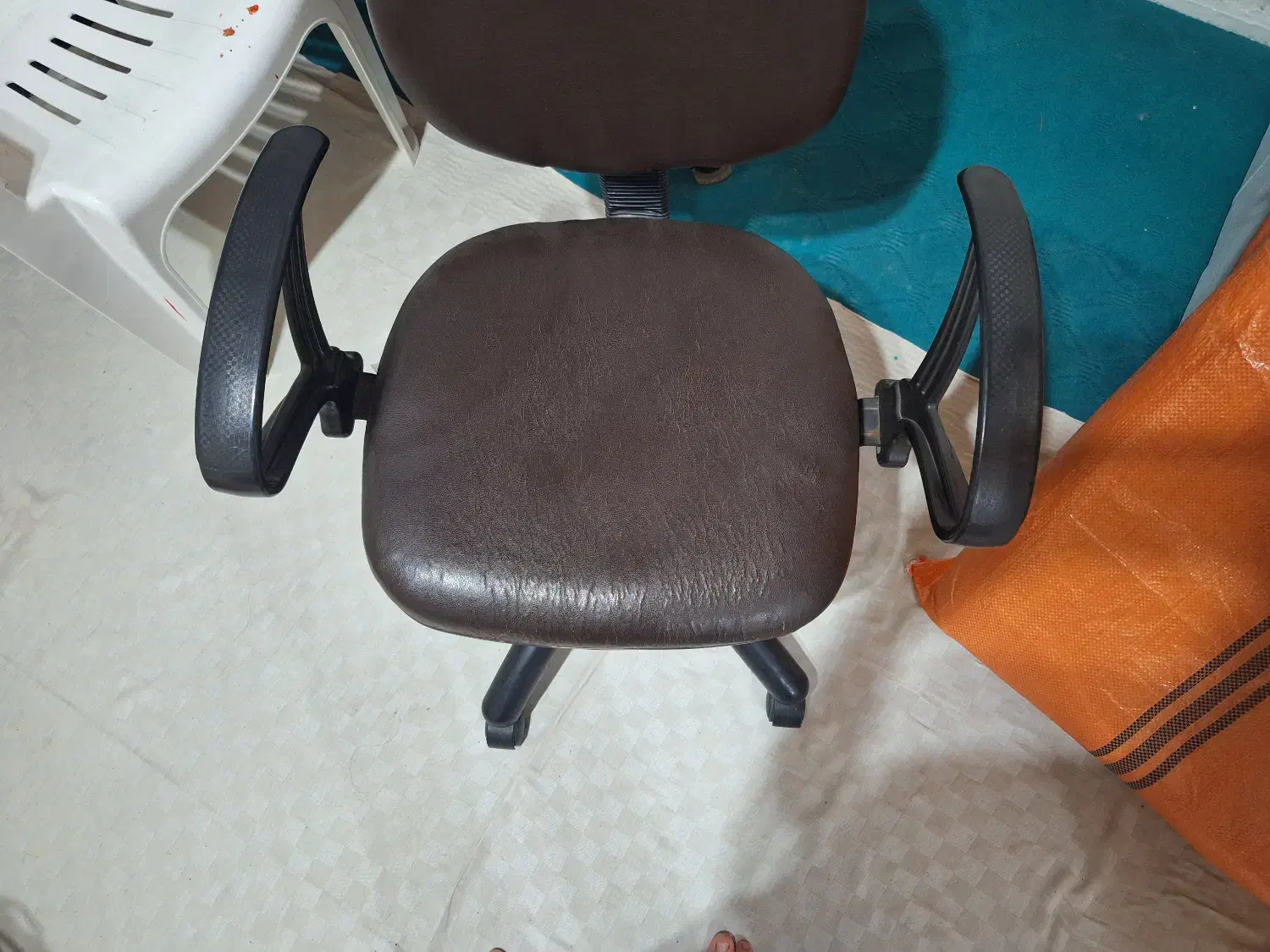 صندلی چرخدار|مبلمان اداری|لشت نشا, |دیوار