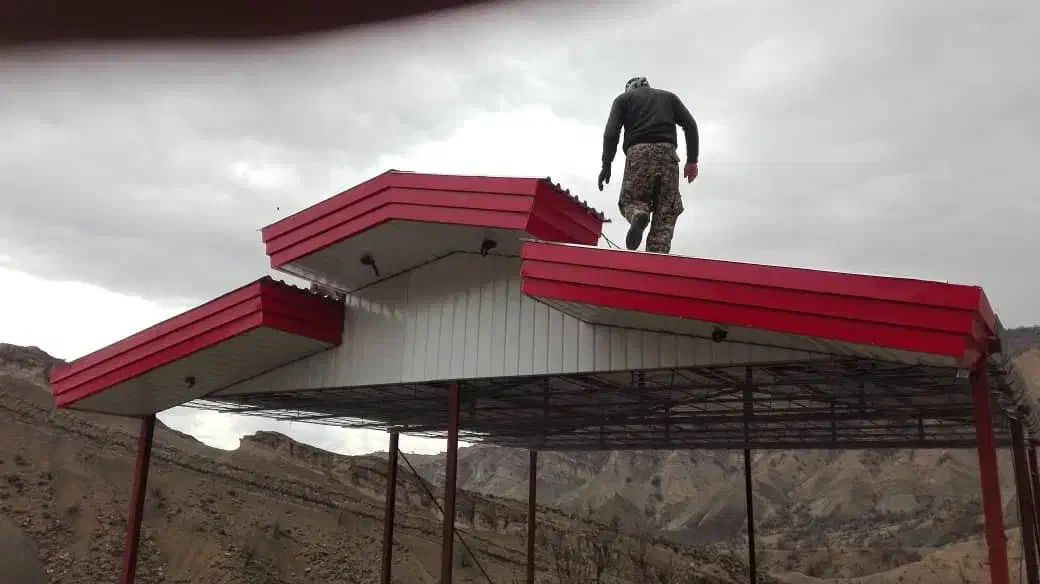 نصب سقف شیروانی ( شمالی ) با مصالح درجه یک|خدمات پیشه و مهارت|دره شهر, |دیوار