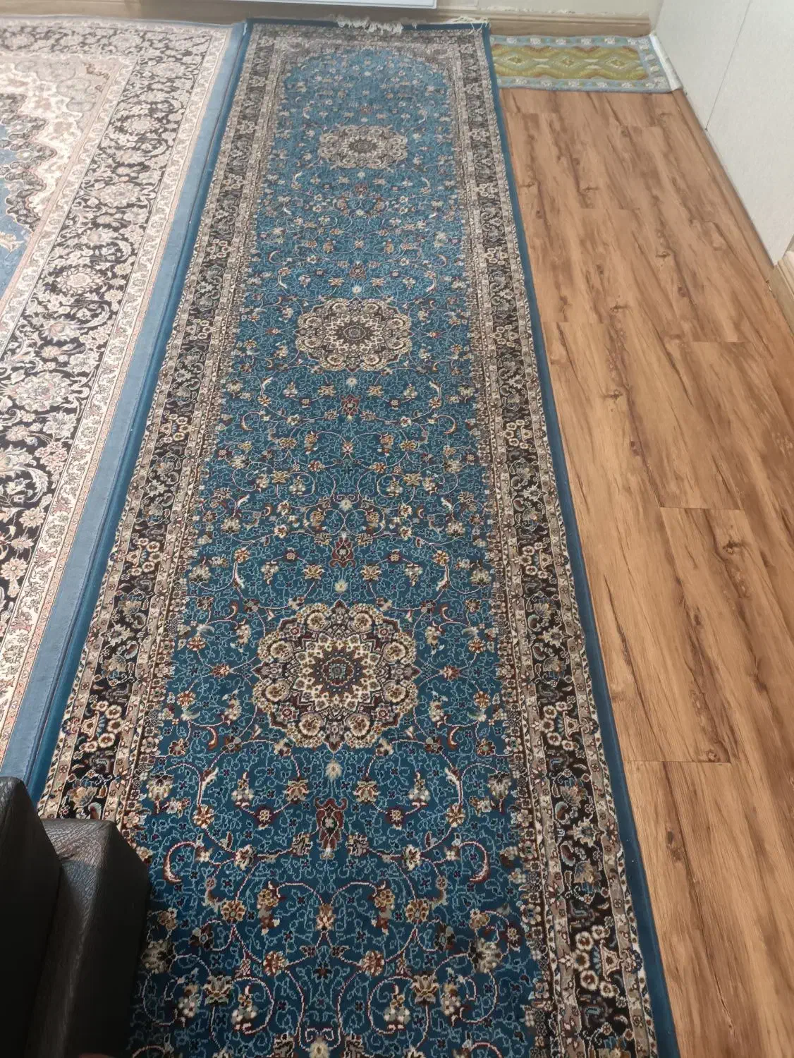 دوتافرش کناره در حد نو|فرش|میانه, |دیوار