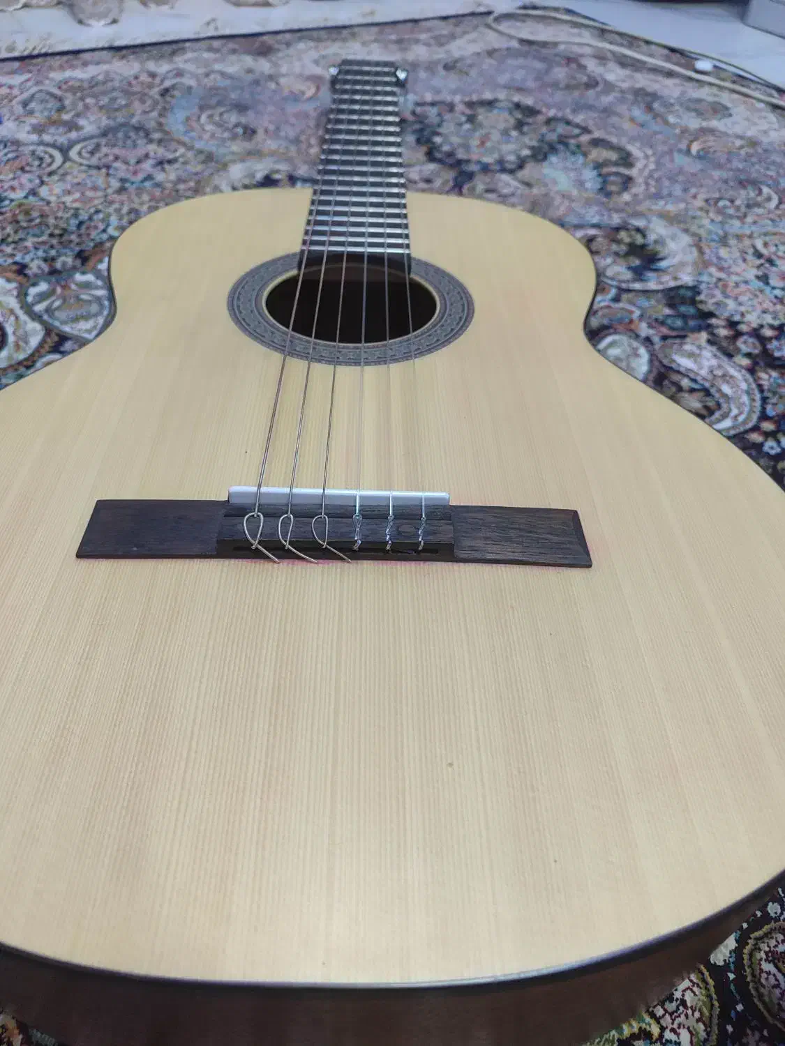 فروش گیتار کلاسیک|گیتار، بیس، امپلیفایر|ملایر, |دیوار