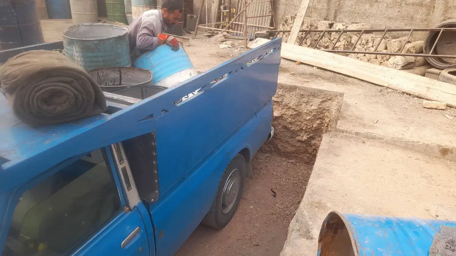 اطاق بالا پایین سپر عقب وکفی یکجا به فروش میرسد|قطعات یدکی و لوازم جانبی|فیروزکوه, |دیوار