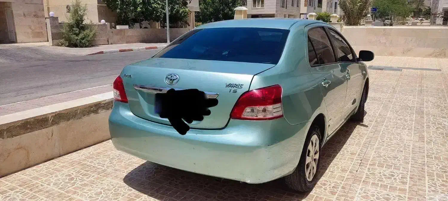 یاریس در حد و بدون رنگ و تمیز|خودرو سواری و وانت|کیش, |دیوار