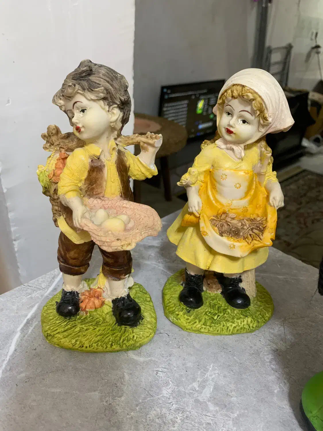 مجسمه|مجسمه، تندیس، ماکت|رشت, پاره بیجار|دیوار