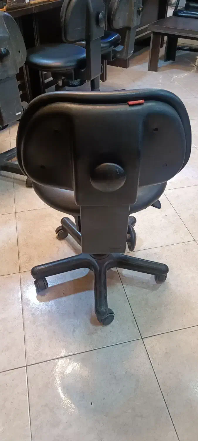 ۳ عدد صندلی اداری تمیز|صندلی و نیمکت|کیش, |دیوار