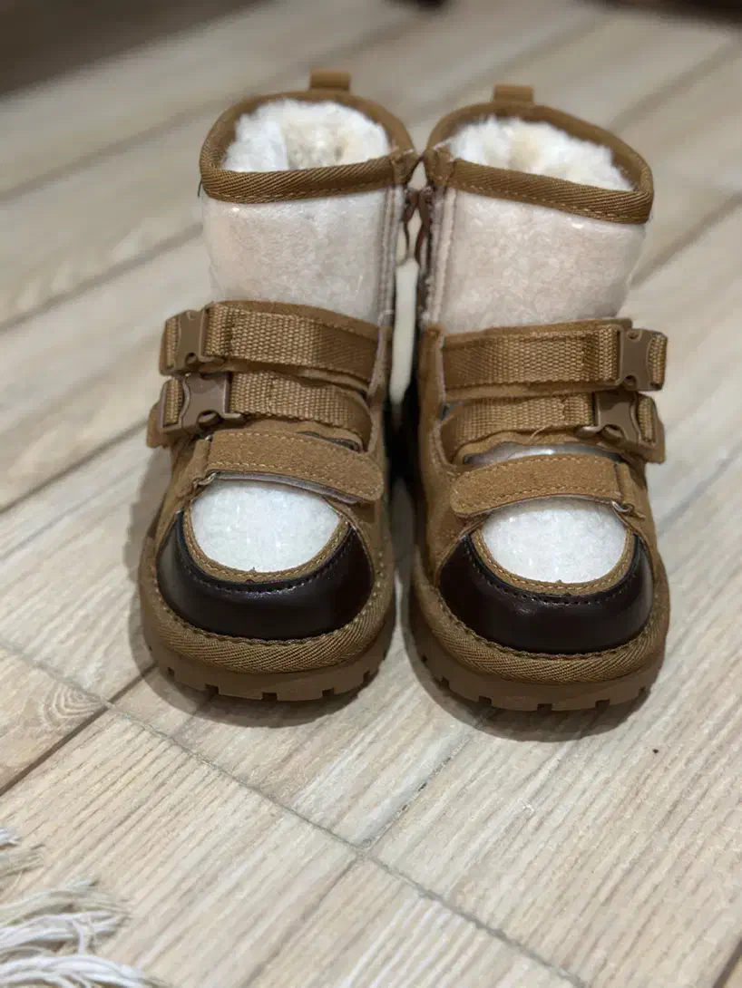 آگ وارداتی کاملا نو|کفش و لباس بچه|ورامین, ورامین|دیوار