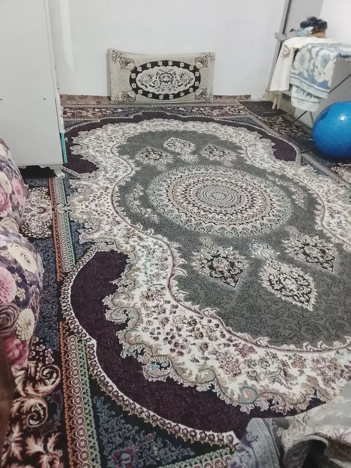 فرش|فرش|مشهد, شهرک شهید باهنر|دیوار