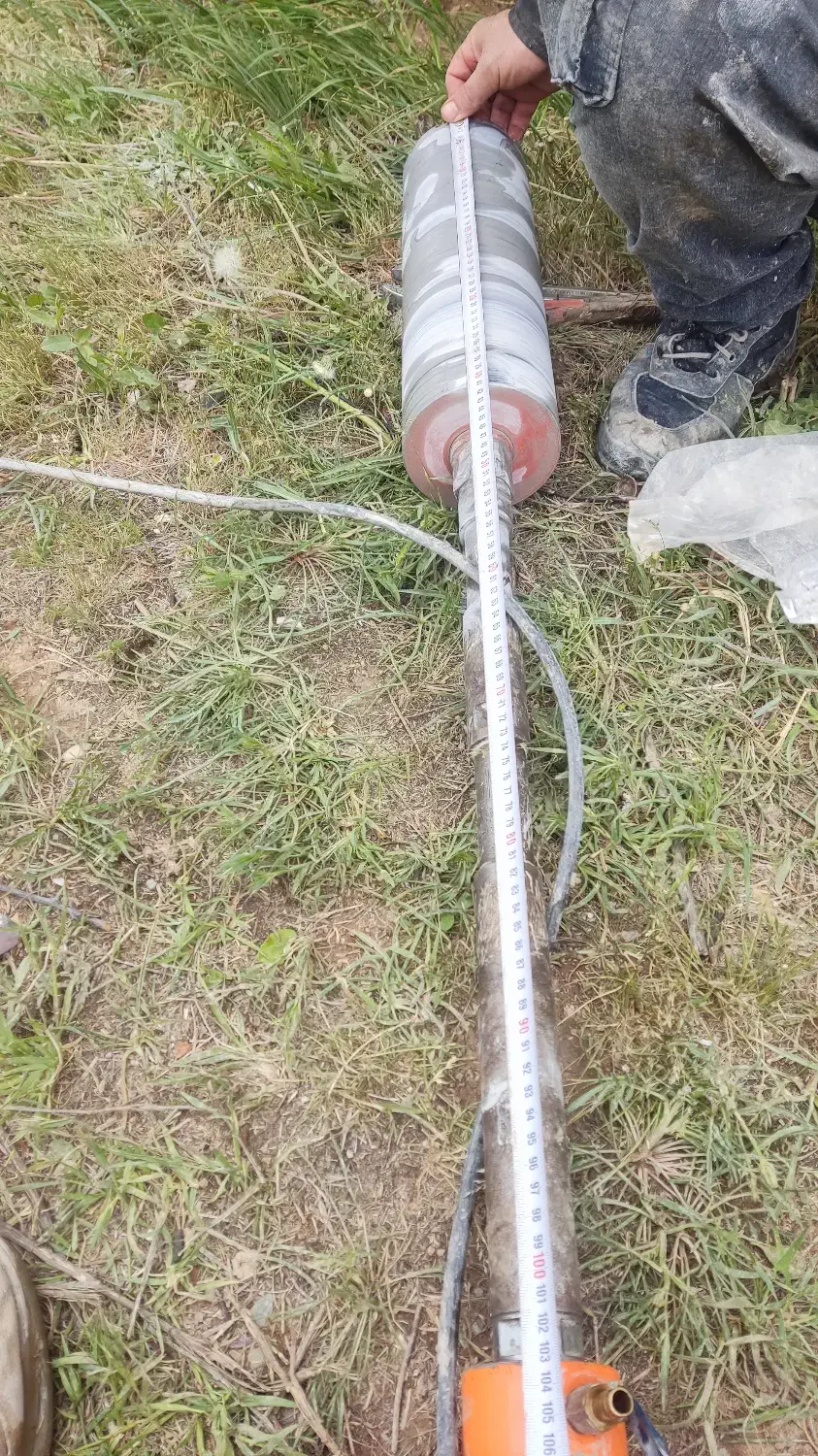 کنده کاری وسوراخ کاری با کور|خدمات پیشه و مهارت|مهاباد (آذربایجان غربی), |دیوار