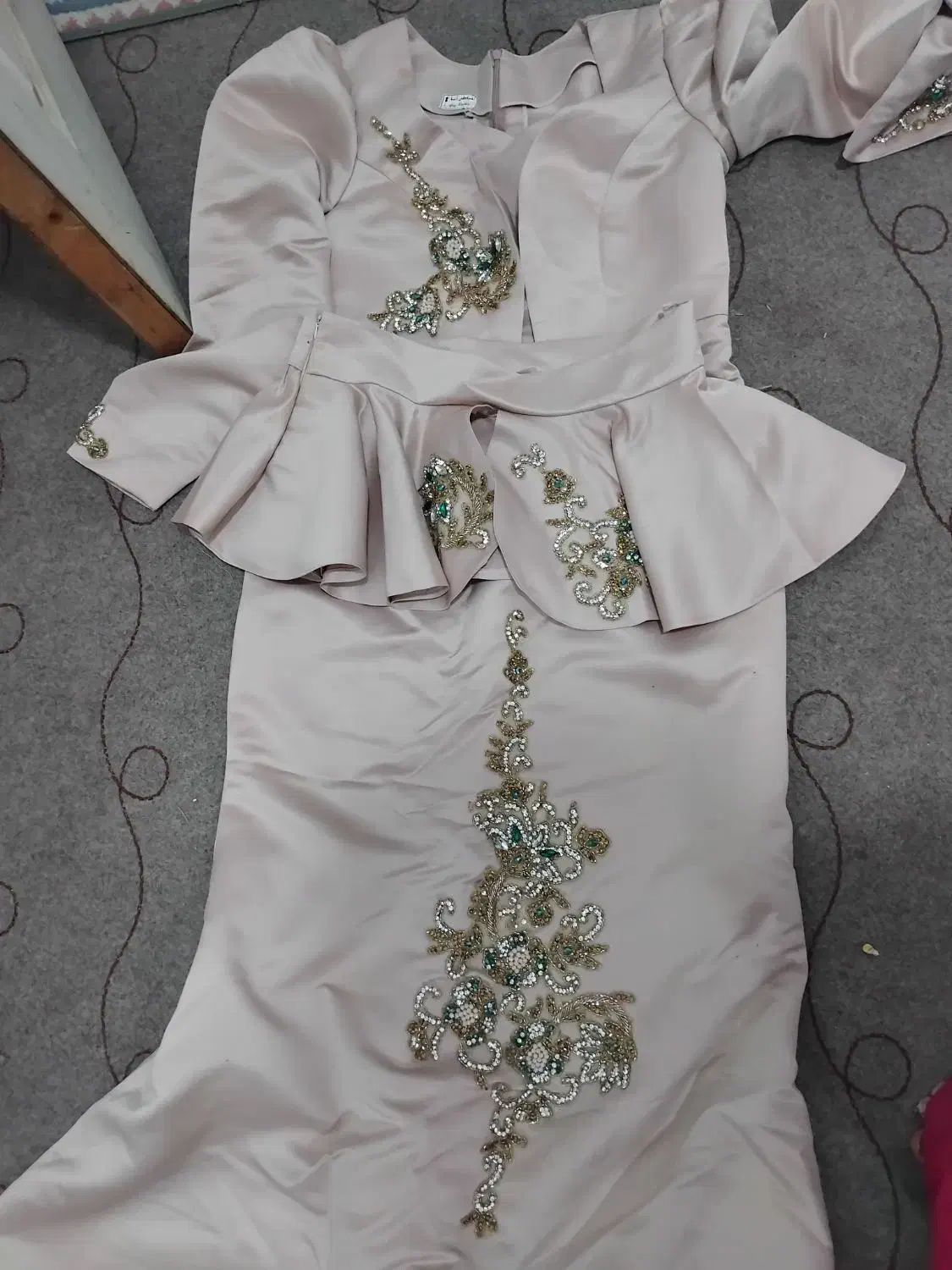 لباس مجلسی|لباس|میناب, |دیوار