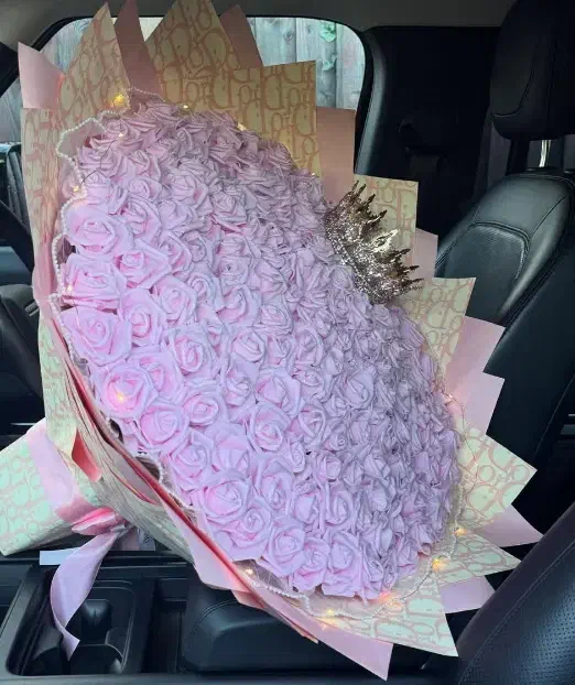 کادو پول و گل ارایی|گل مصنوعی|اصفهان, جلفا|دیوار