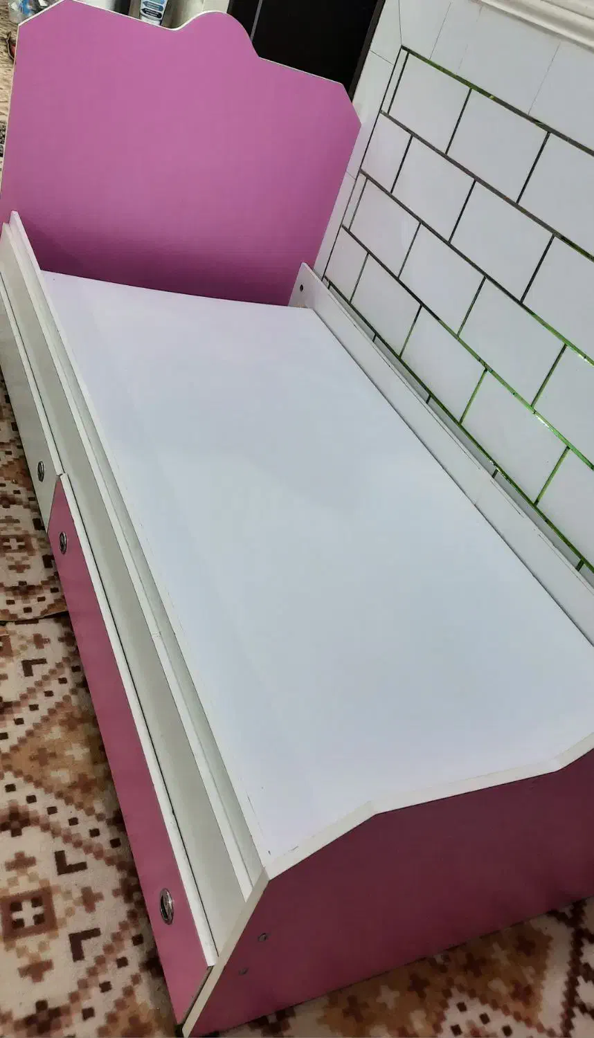 تخت نوجوان سفید صورتی|تخت و سرویس خواب|بندر ماهشهر, |دیوار