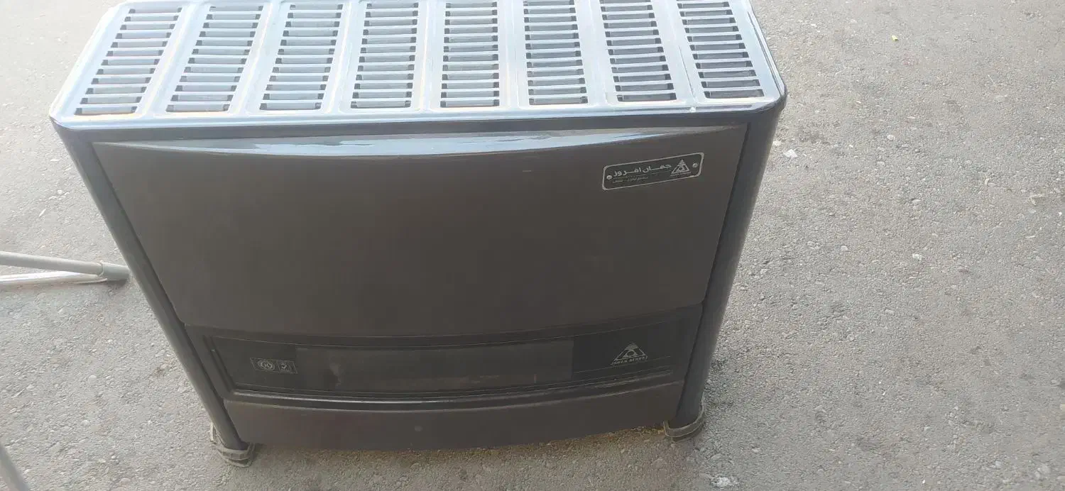 بخاری گازی و صندلی غذای کودک|بخاری، هیتر، شومینه|تهران, مرزداران|دیوار