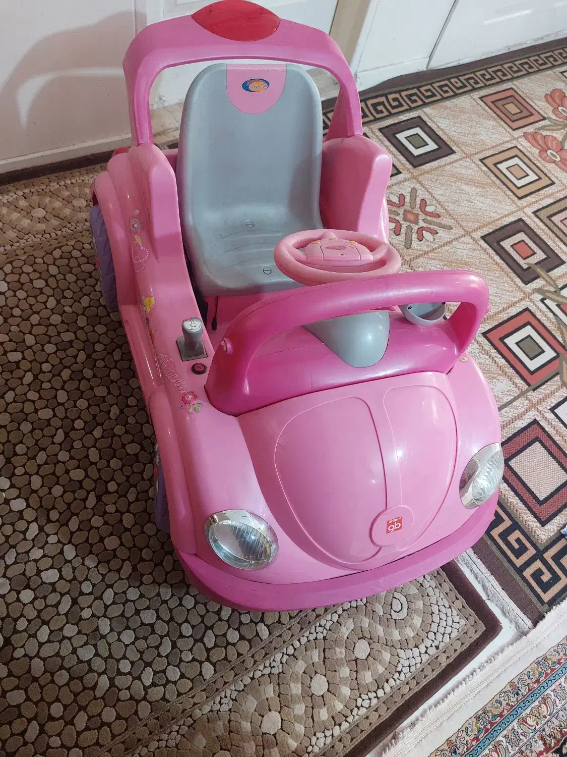 ماشین شارژی سالم و تمیز|اسباب‌‌بازی|دماوند, گیلاوند|دیوار