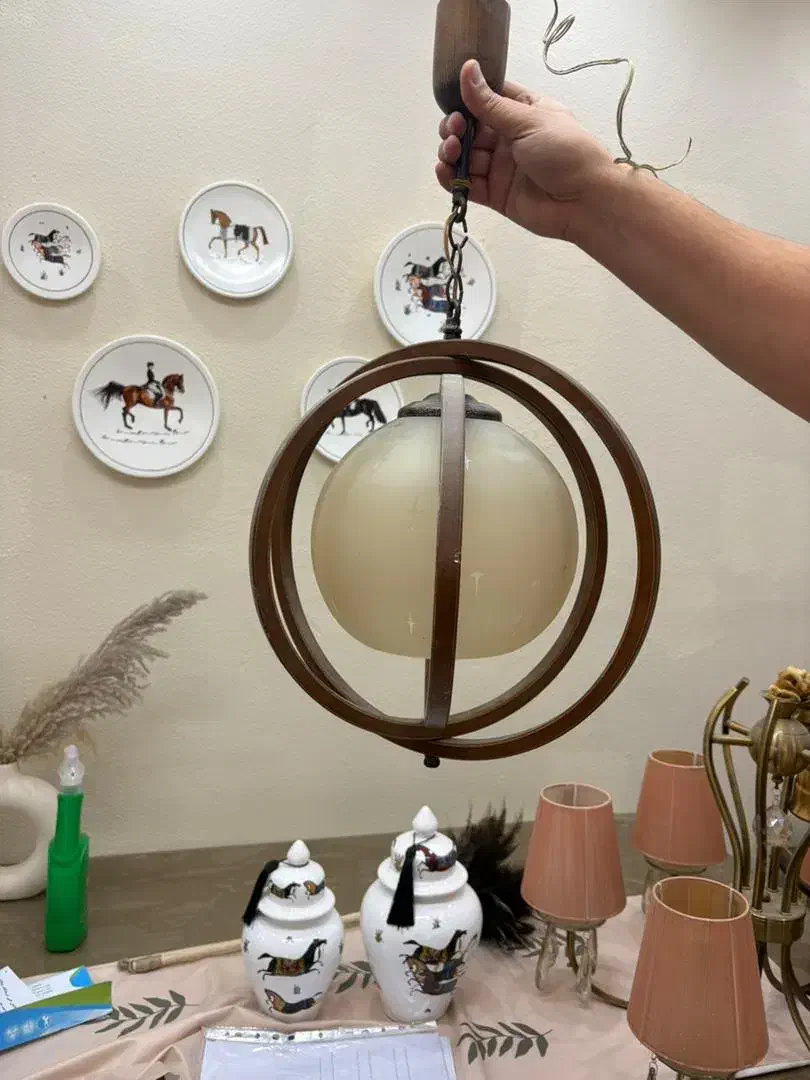 لوستر|لوستر و چراغ آویز|شاهین‌شهر, مورچه خورت|دیوار