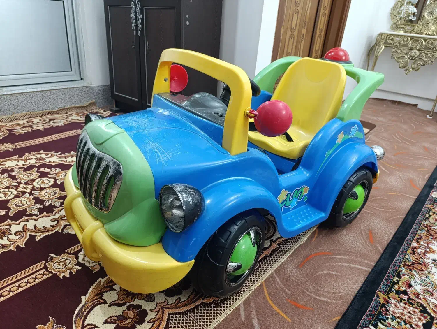 ماشین شارژی سالم|اسباببازی بچه|اردبیل, |دیوار