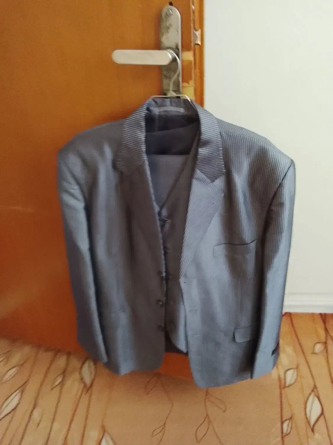 کت و شلوار و....|لباس|شاهینشهر, فردوسی|دیوار