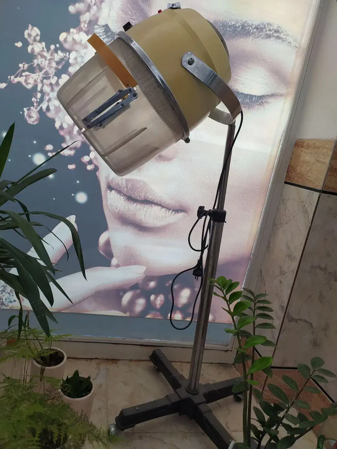 سشوار کلاهی سالم|آرایشی، بهداشتی، درمانی|کلاله, |دیوار