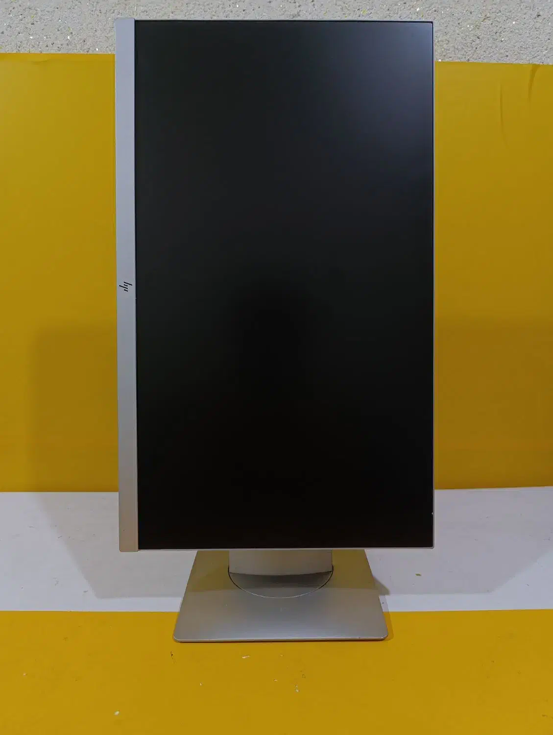 مانیتور HP E233 فرم لس ips دیس پلی ۲۰اینچHDMI|قطعات و لوازم جانبی رایانه|مشهد, ادیب نیشابوری (شهرک غرب)|دیوار