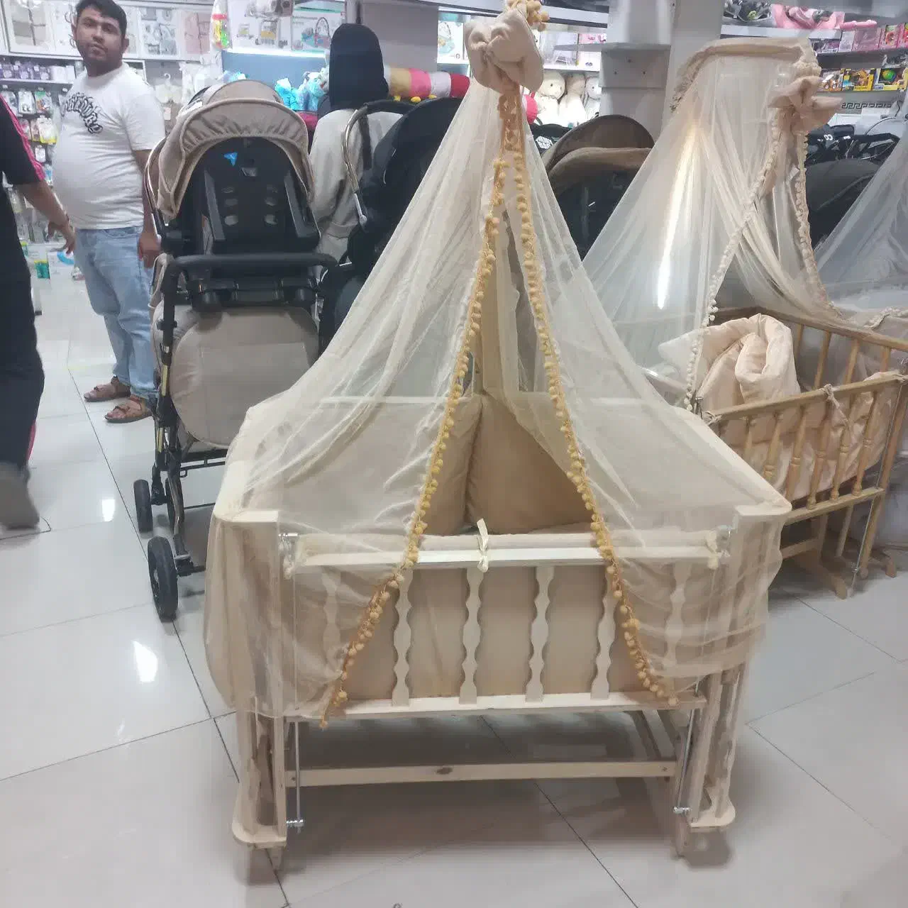 تخت کنار مادر|تخت و صندلی بچه|قم, شاه ابراهیم|دیوار