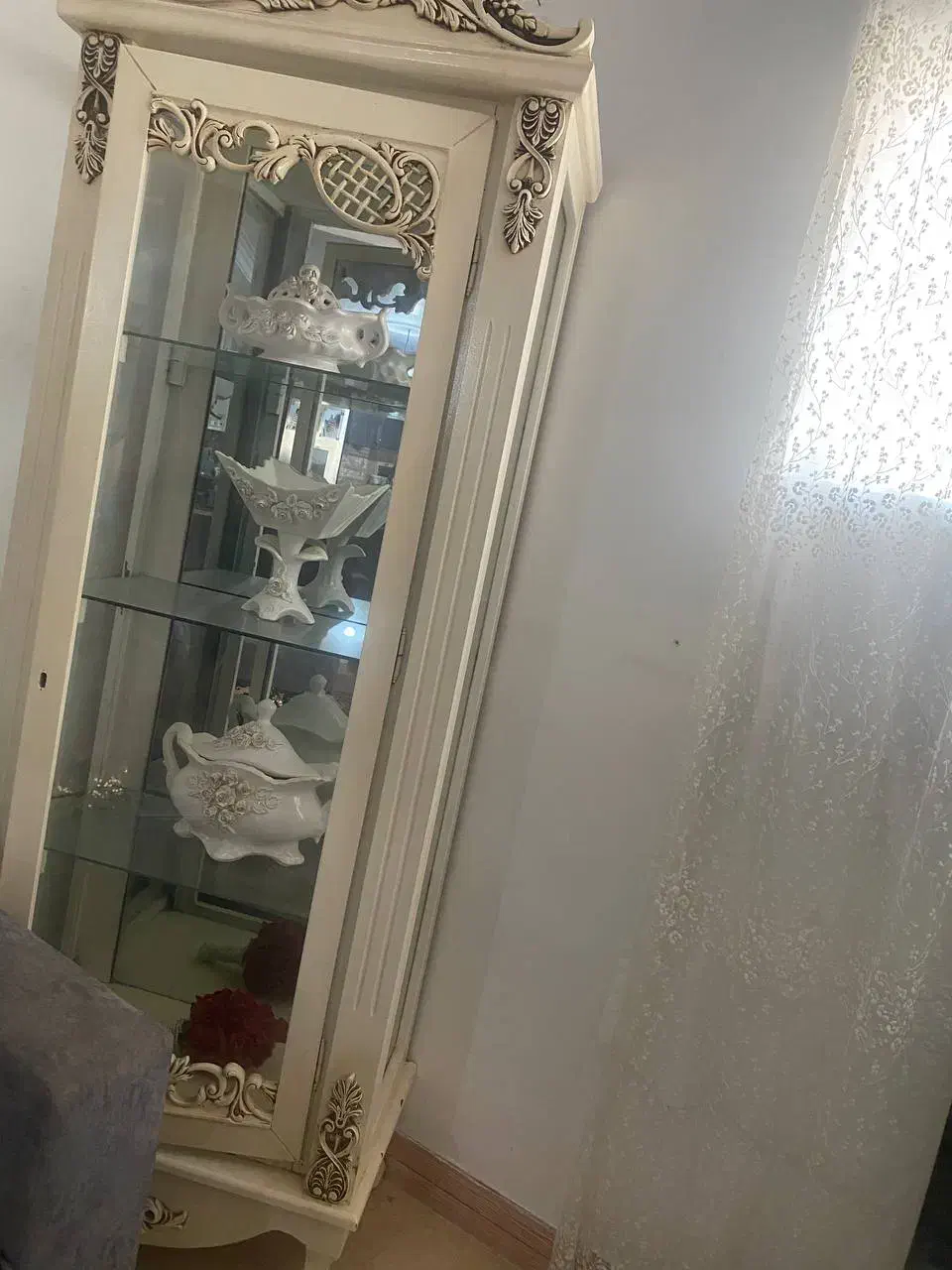 بوفه،میزتلوزیون|بوفه، ویترین، کنسول|صومعه‌سرا, |دیوار