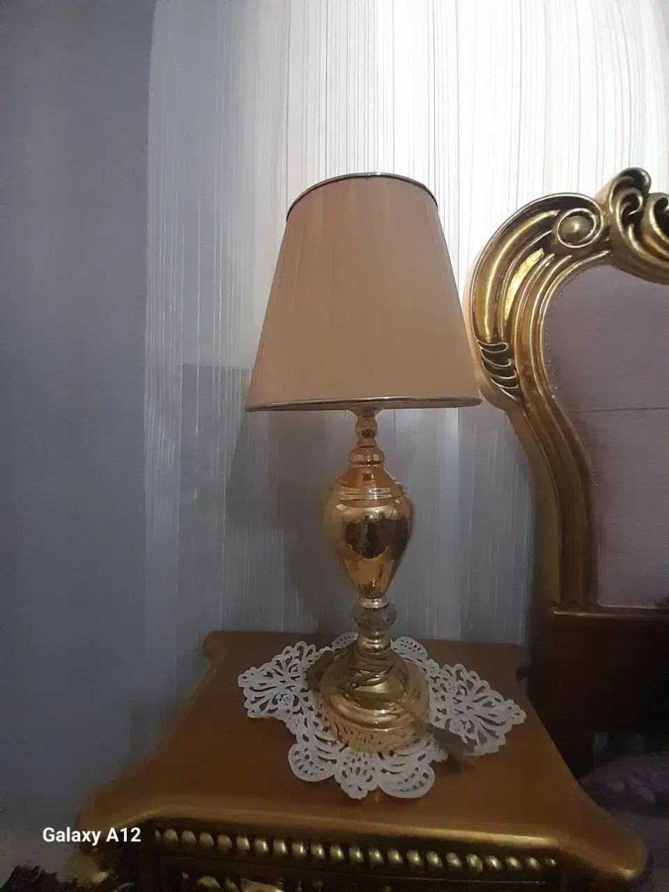 آباژور طلایی رنگ ثابت|چراغ خواب و آباژور|مشهد, رستگار|دیوار