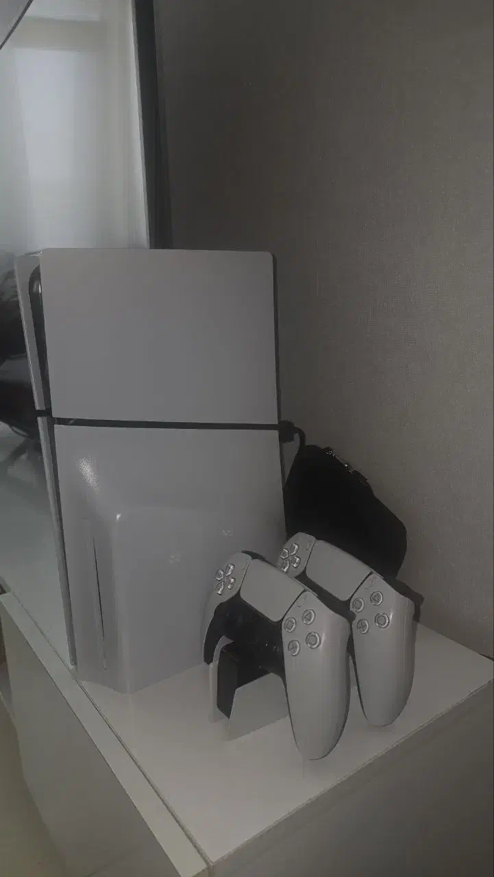 پلستیشن ۵ اسلیم دیسک خور دو دسته|کنسول، بازی ویدئویی و آنلاین|سمنان, |دیوار