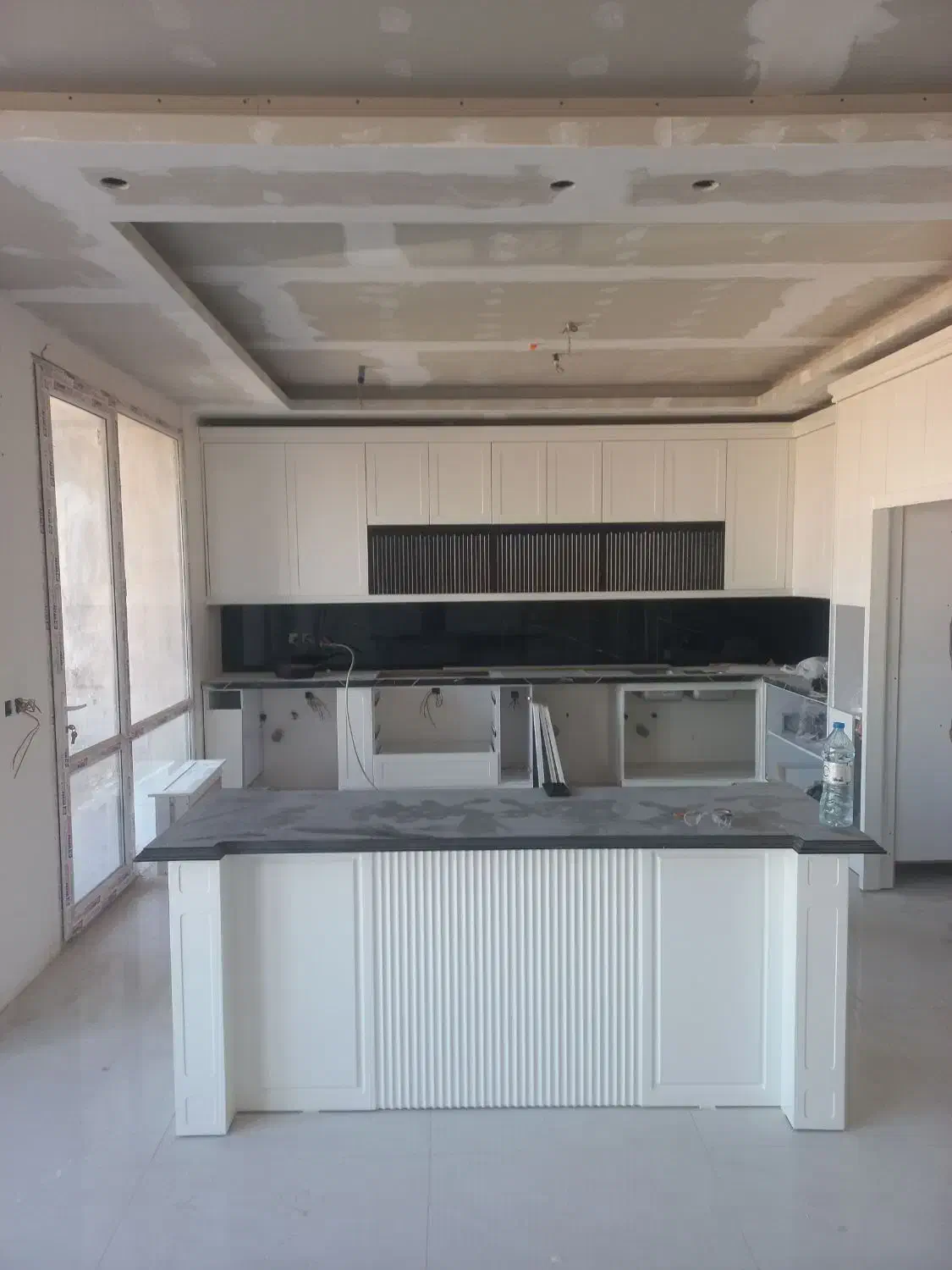 رنگ کاری کابینت و مبلمان و دیوار و نرده و پنجره|خدمات پیشه و مهارت|مشهد, آزادشهر|دیوار