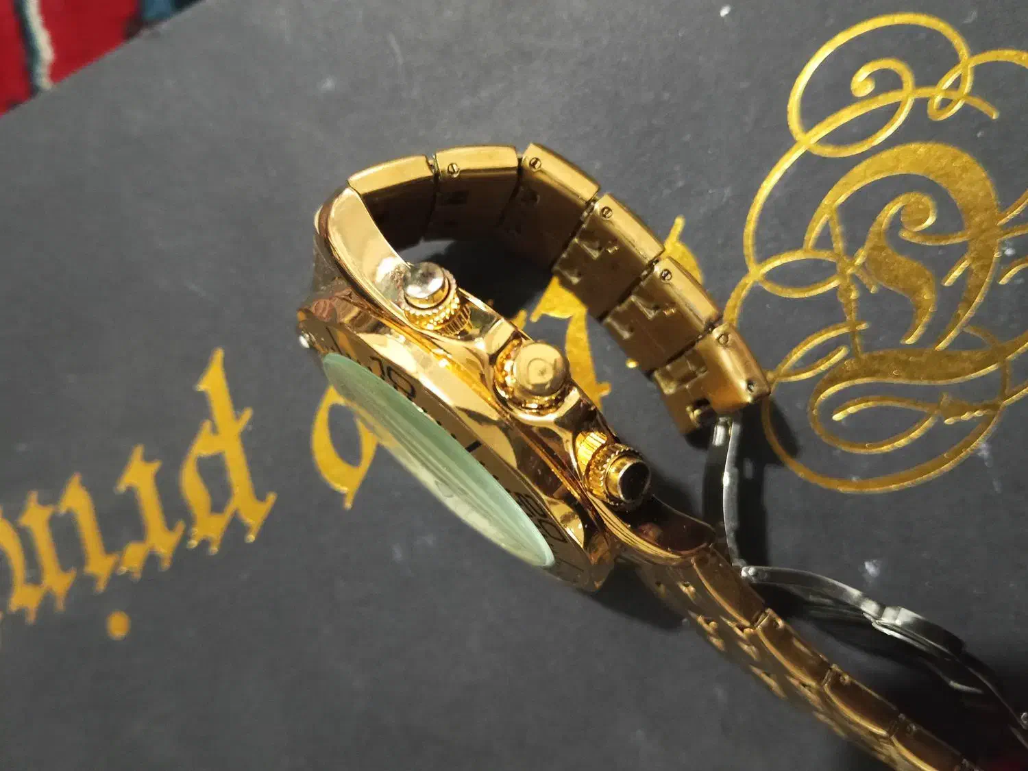 ساعت امگا سی مستر|ساعت|مشهد, کارگران|دیوار