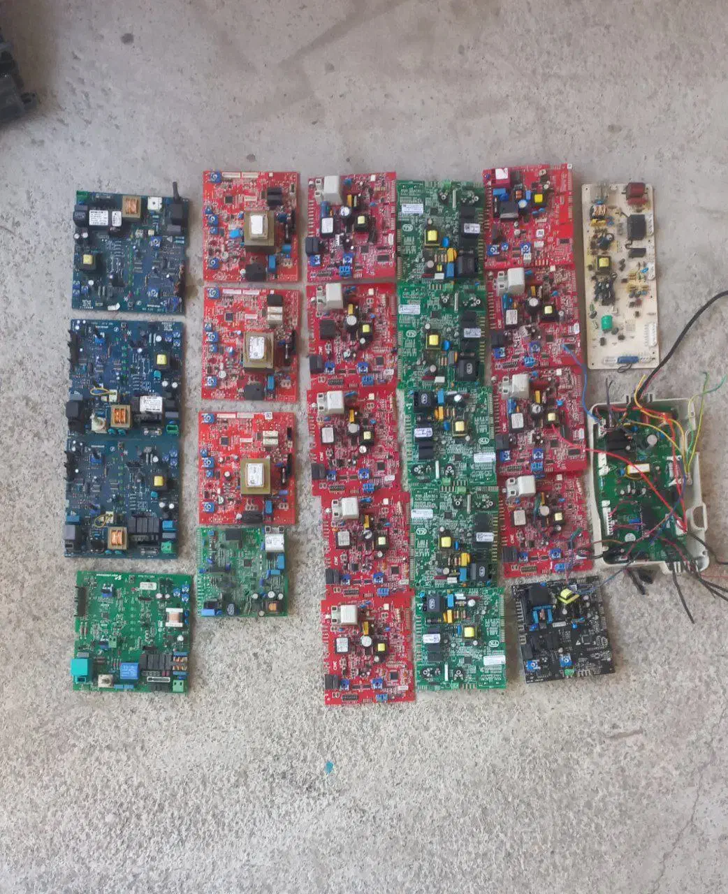 پکیج و قطعات و شیر برقی شیر طرفه|آبگرمکن، پکیج، شوفاژ|زابل, |دیوار