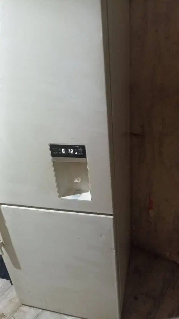 یخچال فریزر دوو daewoo|یخچال و فریزر|رشت, استقامت ۱|دیوار