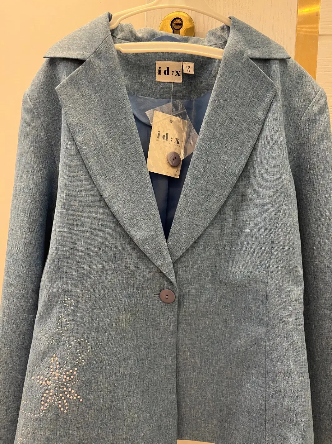 کت تک مجلسی دخترانه خارجی|لباس|اصفهان, رکن الدوله غربی|دیوار