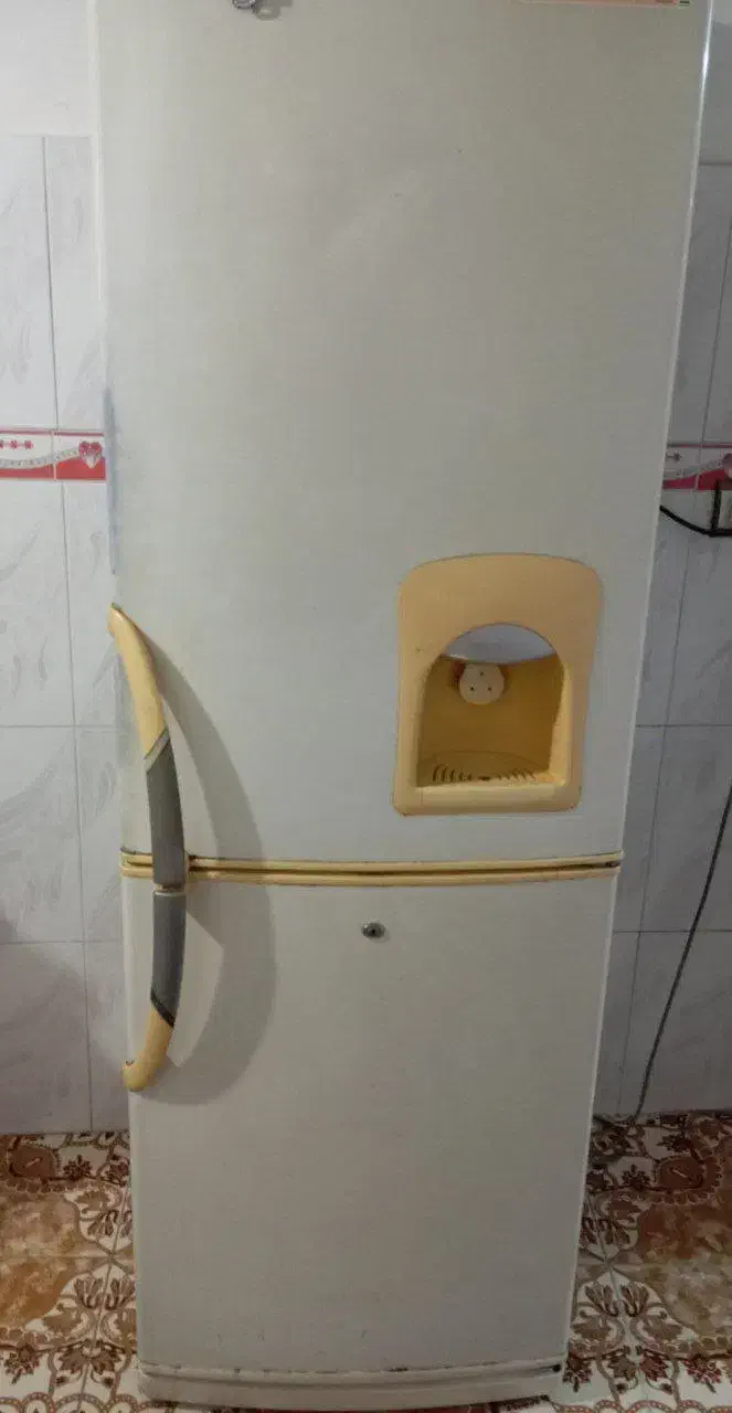 لوازم خانگی برقی|یخچال و فریزر|رشت, نخودچر|دیوار