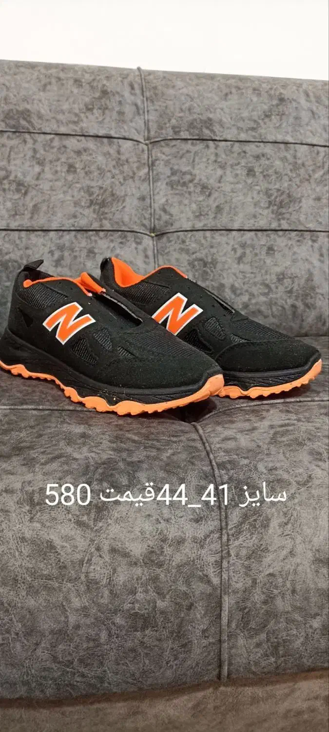 تعدادی بوت(چرم صنعتی)وکتانی به دلیل جمع آوری مغازه|کیف، کفش، کمربند|ارومیه, |دیوار