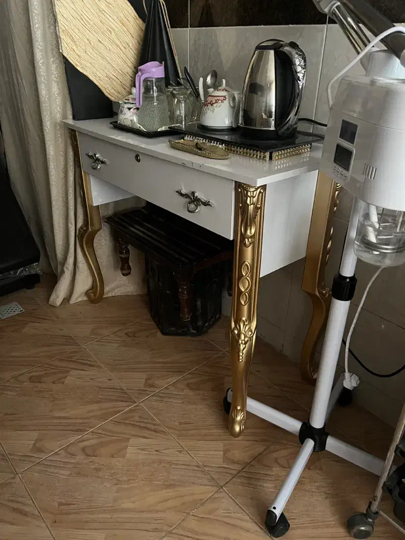 میز ناخن میز توالت|مبلمان خانگی و میز عسلی|اصفهان, سرچشمه|دیوار