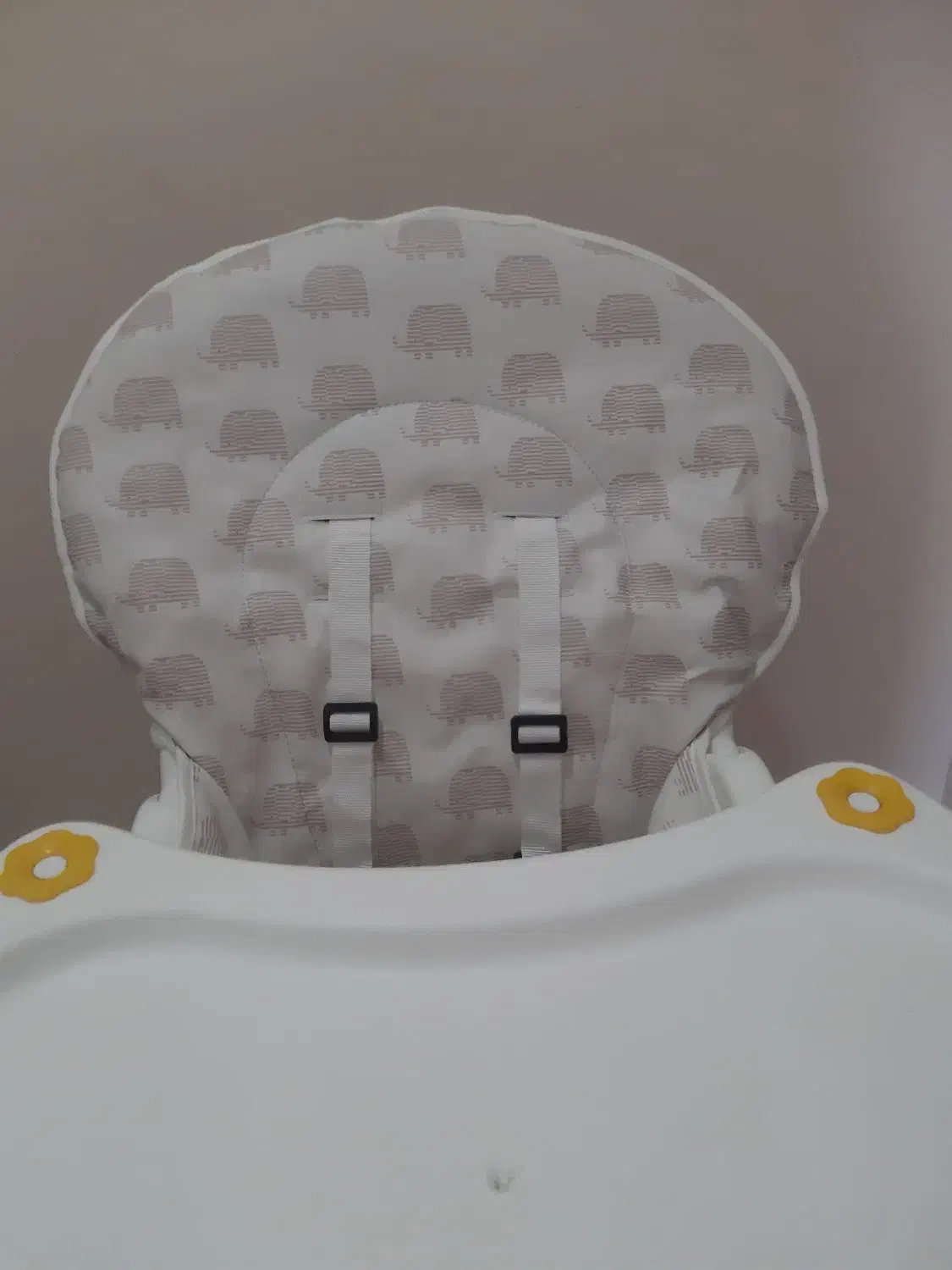 صندلی غذای کودک مارک دلیجان کاملا سالم و نو|تخت و صندلی بچه|بندر دیر, |دیوار