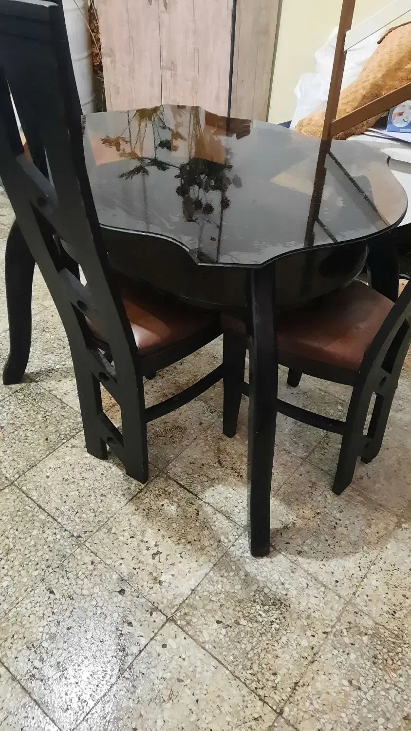 فروش میز نهارخوری ۴نفره|میز و صندلی غذاخوری|لاهیجان, کوی خزر|دیوار