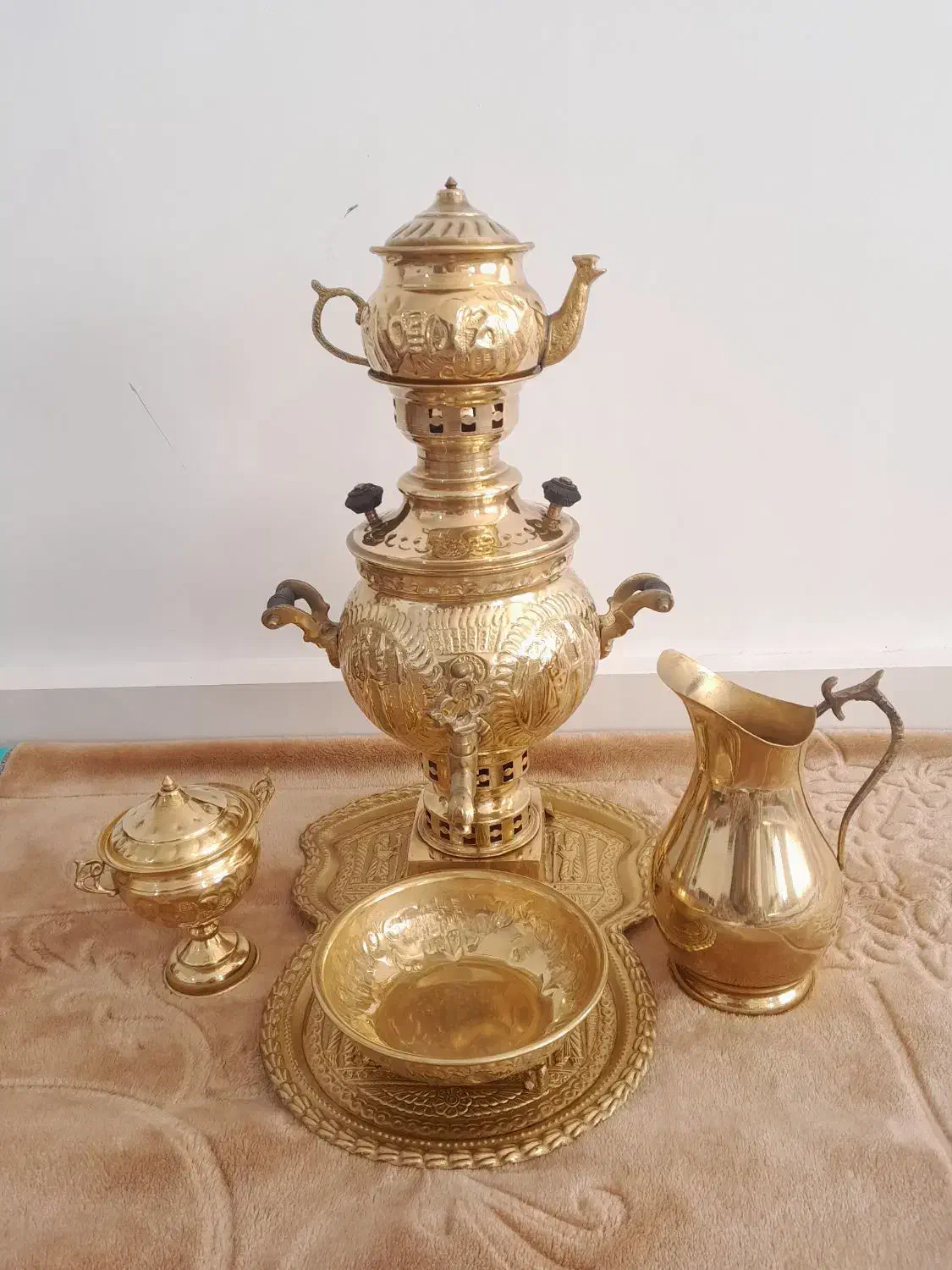 سماور ذغالی برنزی با سرویس کامل|سماور، چایساز، قهوهساز|ورزقان, |دیوار