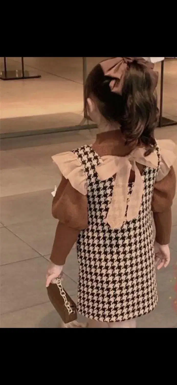 لباسهای دخترانه|کفش و لباس بچه|میانه, |دیوار