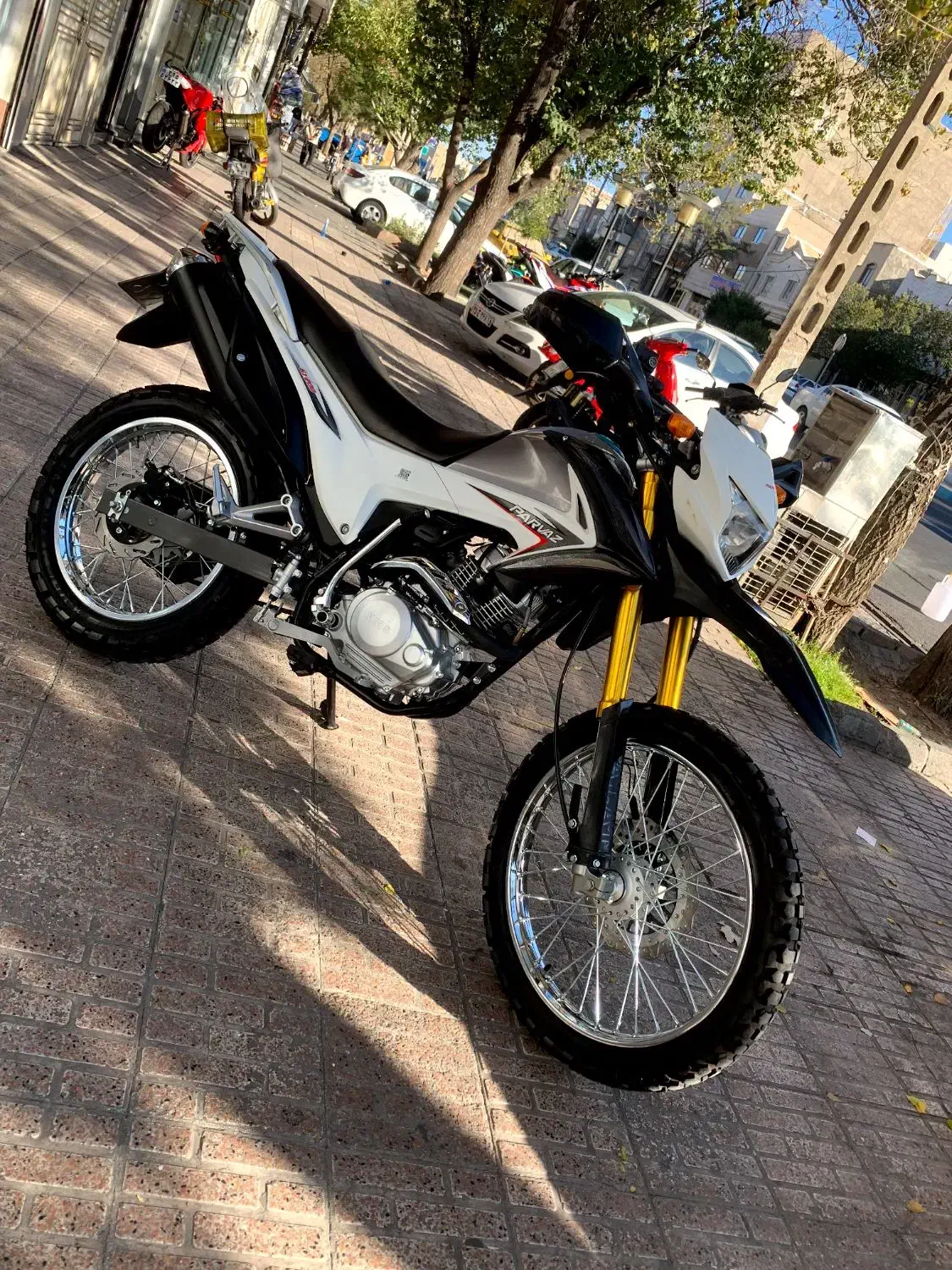 ترل پرواز ۴۰۳ خشک /اقساطی|موتورسیکلت|تبریز, |دیوار